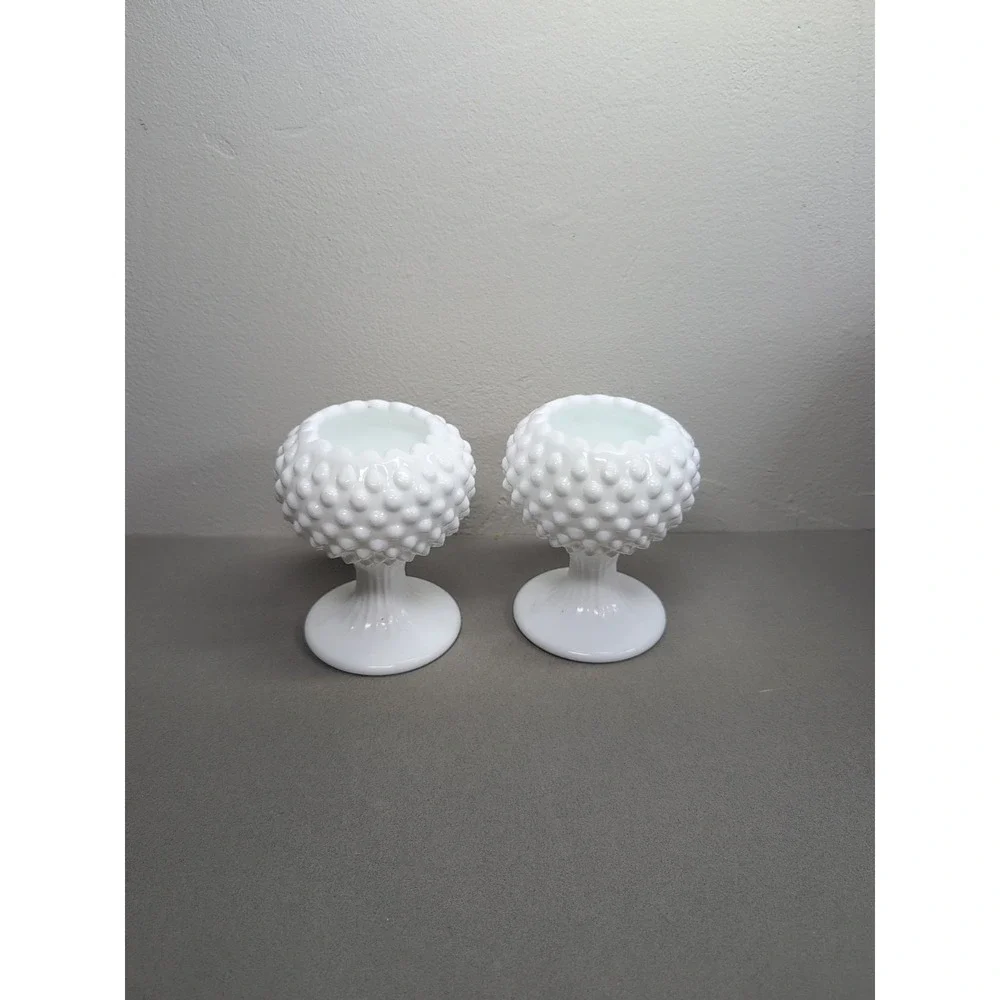 Art Vintage  Set Of 2 Glass  White  Milk  Glass  Hobnail  Pattern Pich Ruffle
